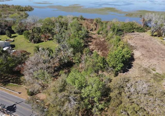Photo 11 of Sale Pending at 1401 N Fullers Cross Rd, Winter Garden, FL 34787 | MLS# O6385497 | Listing updated on 2026-08-11
