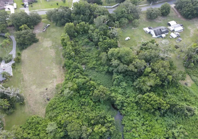 Photo 4 of Sale Pending at 1401 N Fullers Cross Rd, Winter Garden, FL 34787 | MLS# O6385497 | Listing updated on 2026-08-11