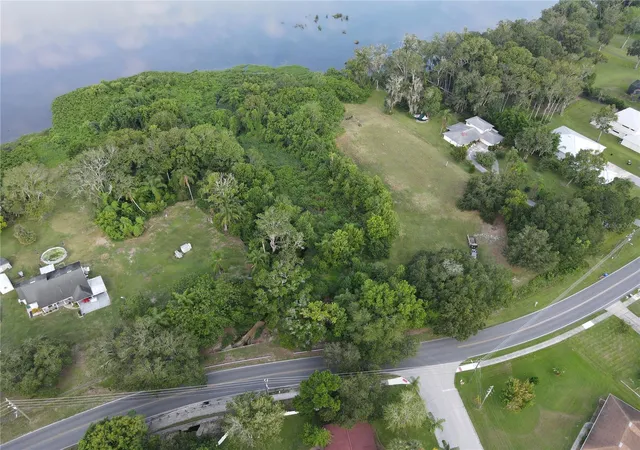Photo 5 of Sale Pending at 1401 N Fullers Cross Rd, Winter Garden, FL 34787 | MLS# O6385497 | Listing updated on 2026-08-11