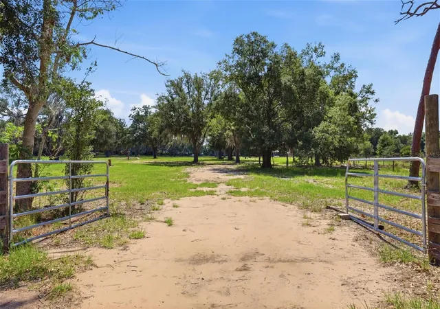 1st image of 6096 Nw Cul De Sac Rd, Arcadia, FL 34266 | MLS# A4683914