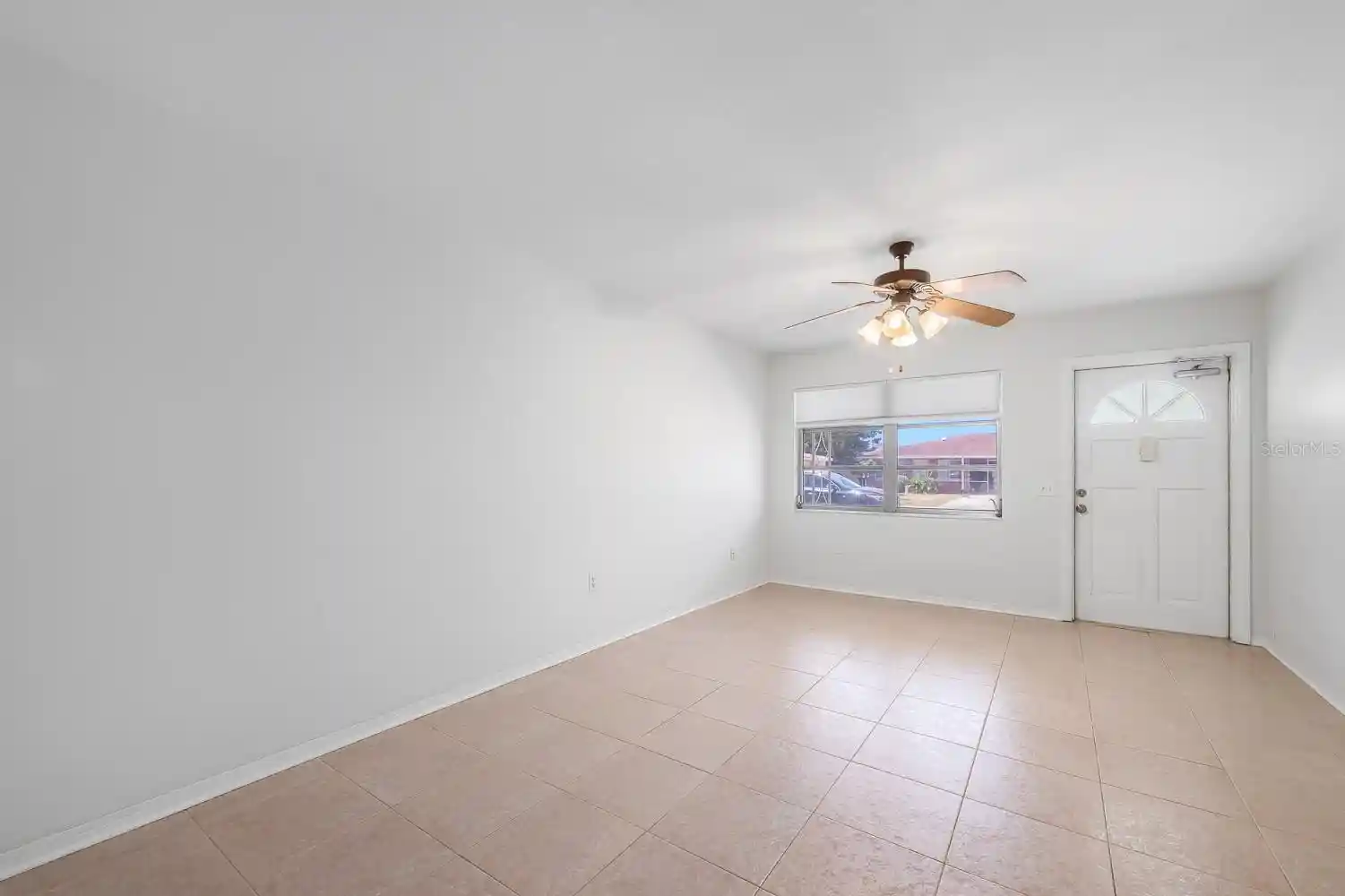 Listing Photo 2 - Condo for sale in 3775 59Th St N located at 3775 59Th St N, ST PETERSBURG, FL 33710 - Unit 3775 59th Street N
