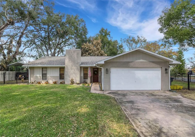 Photo 1 of Single family home for sale at 1522 Eckart Dr, Winter Haven, FL 33881 | MLS# L4959745 | Listing updated on 2026-08-13