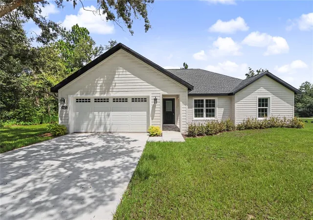 Homes for sale in Dunnellon, FL | 18471 Sw 66 Loop, Dunnellon, FL 34432 | MLS# OM719611
