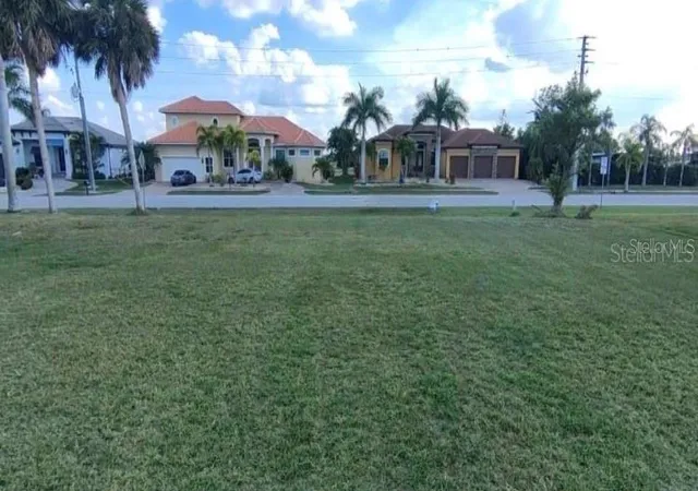 3rd image of 272 Madrid Blvd, Punta Gorda, FL 33950 | MLS# C7522498
