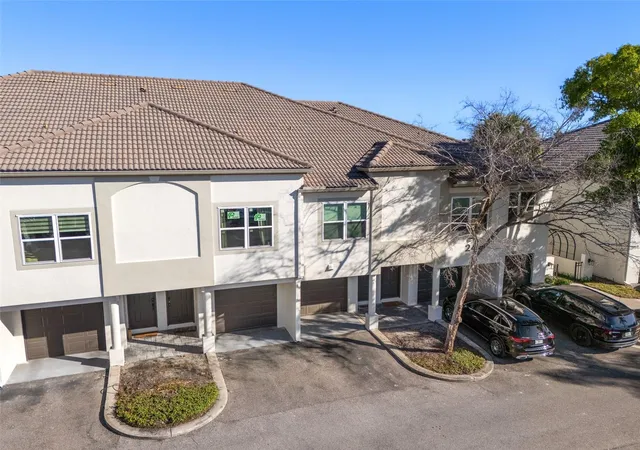 Homes for sale in Tampa, FL | 1037 Normandy Trace Rd, Tampa, FL 33602 | MLS# TB8480434