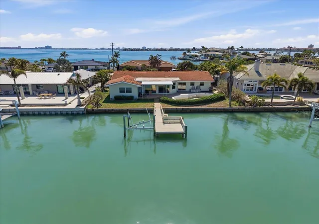 Photo 4 of Single family home for sale at 411 55th Avenue, St Pete Beach, FL 33706 | MLS# TB8480441 | Listing updated on 2026-08-26
