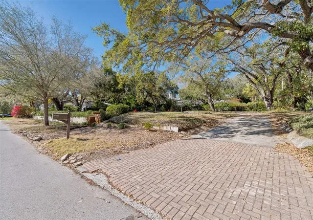 2nd image of 3015 W Fair Oaks Ave, Tampa, FL 33611 | MLS# TB8480518