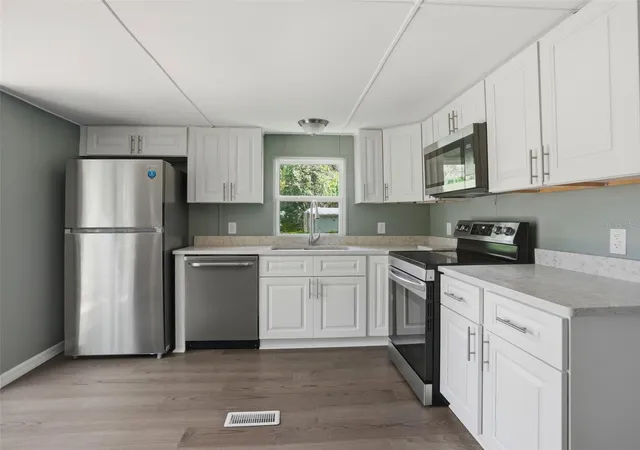 Photo 2 of Manufactured home for sale at 9239 Ottawa St, New Port Richey, FL 34654 | MLS# W7883382 | Listing updated on 2026-10-07