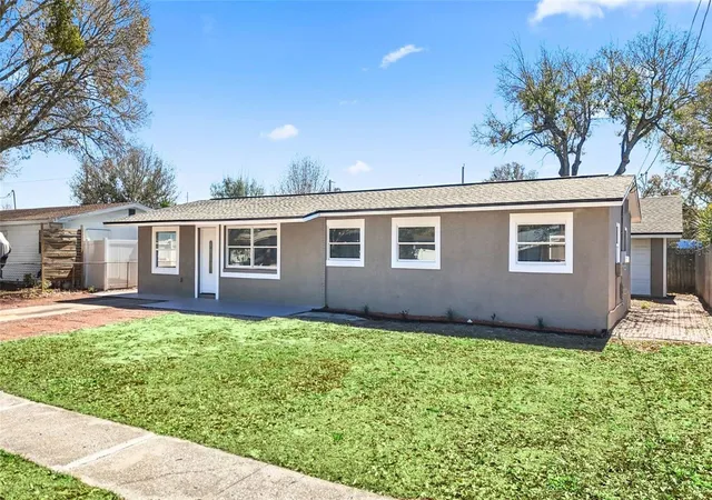 Homes for sale in Tampa, FL | 4418 W Fairview Hts, Tampa, FL 33616 | MLS# TB8480574