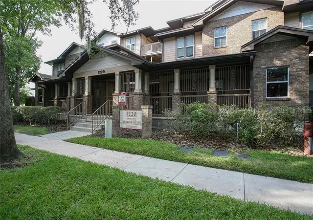 1st image of 1220 Sw 1st Ave #303, Gainesville, FL 32601 | MLS# OM719641