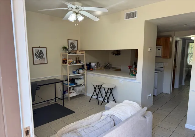 3rd image of 1220 Sw 1St Ave, Gainesville, FL 32601