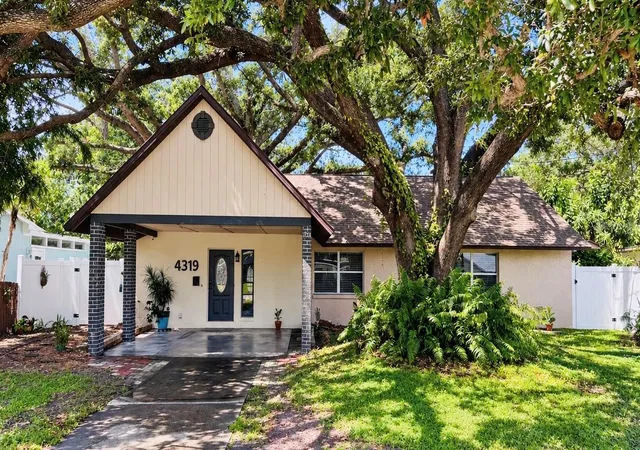 Photo 2 of Single family home for sale at 4319 S Cameron Ave, Tampa, FL 33611 | MLS# TB8480616 | Listing updated on 2026-09-27