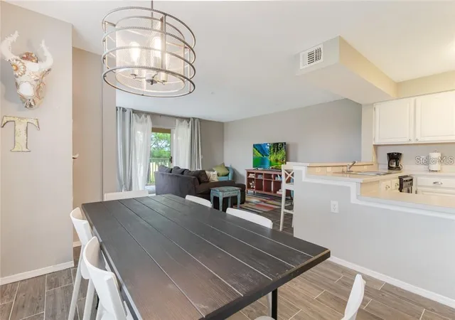 Photo 4 of Condo for sale at 13953 Fairway Is Dr #621, Orlando, FL 32837 | MLS# O6385852 | Listing updated on 2026-07-09
