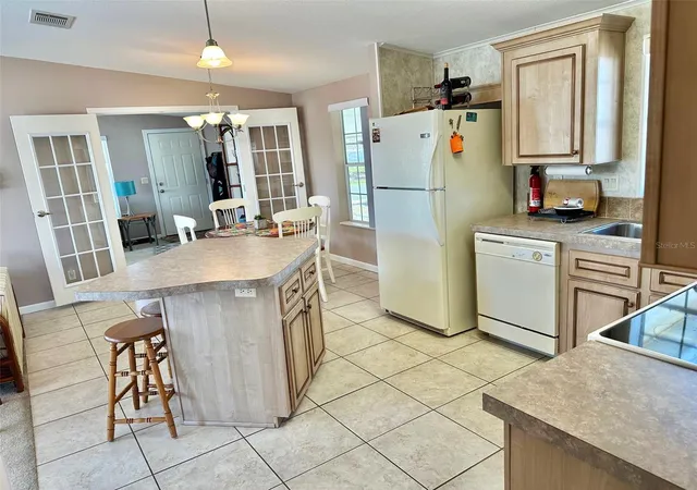 Photo 3 of Manufactured home for sale at 11228 102nd Street N #180, Largo, FL 33773 | MLS# TB8480658 | Listing updated on 2026-08-17