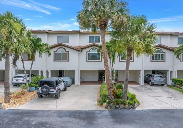 Homes for sale in Tierra Verde, FL | 117 Yacht Club Ln, Tierra Verde, FL 33715 | MLS# TB8480721
