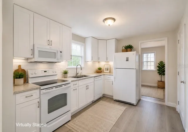 Photo 3 of Single family home for sale at 702 W Hillsboro St, Plant City, FL 33563 | MLS# S5144649 | Listing updated on 2026-09-17