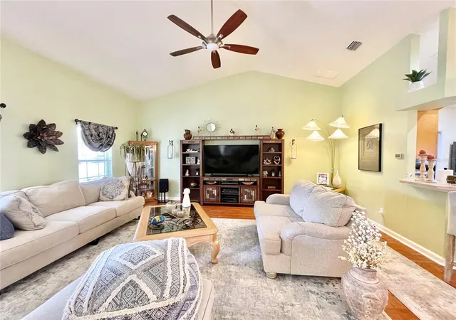 Photo 3 of Single family home for sale at 25336 Sw 22nd Avenue, Newberry, FL 32669 | MLS# GC537952 | Listing updated on 2026-07-31