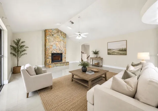 Photo 3 of Single family home for sale at 513 Bar Dr, Kissimmee, FL 34759 | MLS# L4959781 | Listing updated on 2026-08-28