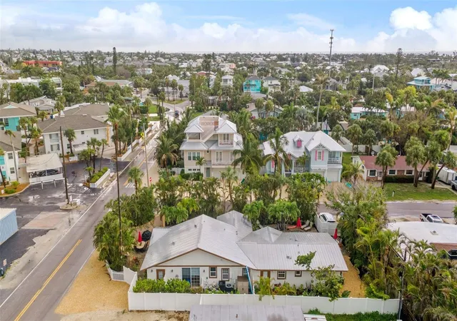 4th image of 201 54Th St, Holmes Beach, FL 34217
