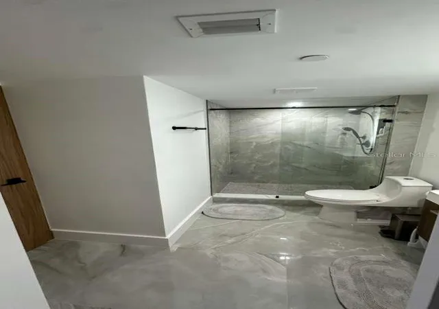 36th image of 20505 E Country Club Dr #534, Miami, FL 33180 | MLS# O6385968