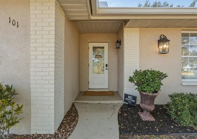 Photo 3 of Single family home for sale at 101 Marlin Dr, Punta Gorda, FL 33950 | MLS# C7522553 | Listing updated on 2026-09-13