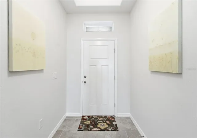 Photo 4 of Single family home for sale at 404 W Victoria Trails Blvd, Deland, FL 32724 | MLS# V4947572 | Listing updated on 2026-08-27