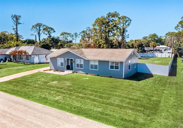 Photo 1 of Single family home for sale at 323 Greenwood Ave, Lehigh Acres, FL 33936 | MLS# O6386081 | Listing updated on 2026-04-27