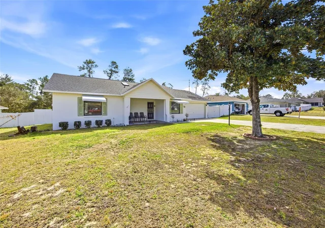 Photo 4 of Single family home for sale at 465 Marion Oaks Blvd, Ocala, FL 34473 | MLS# OM719717 | Listing updated on 2026-09-02