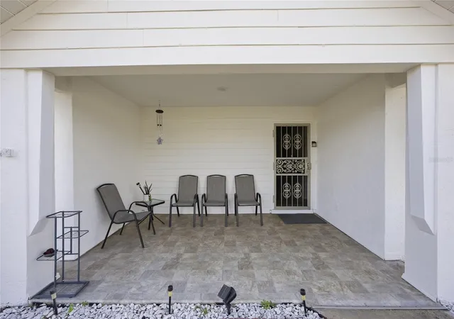 Photo 5 of Single family home for sale at 465 Marion Oaks Blvd, Ocala, FL 34473 | MLS# OM719717 | Listing updated on 2026-09-02