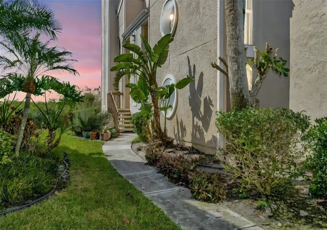 Homes for sale in BRADENTON, FL | 8734 54Th Ave W, BRADENTON, FL 34210