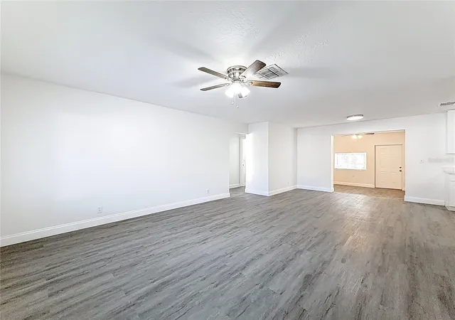 5th image of 819 Helmsman Wy, Palm Harbor, FL 34685 | MLS# O6386163