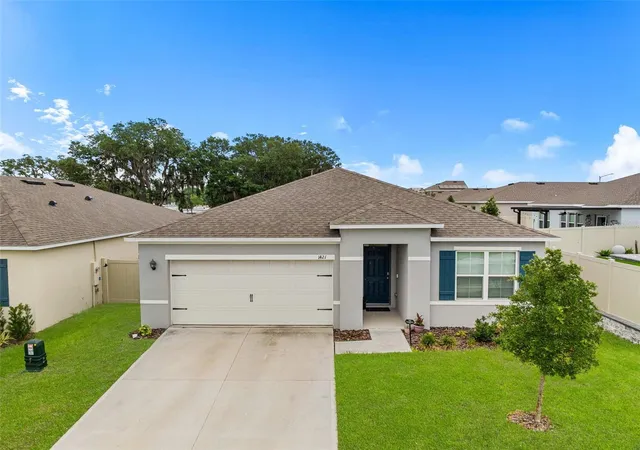 Photo 3 of Single family home for sale at 1421 Cumberland Ave, Davenport, FL 33837 | MLS# O6386181 | Listing updated on 2026-09-25
