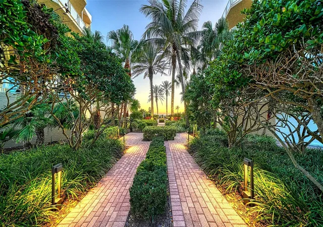 2nd image of 2165 Gulf Of Mexico Dr, Longboat Key, FL 34228