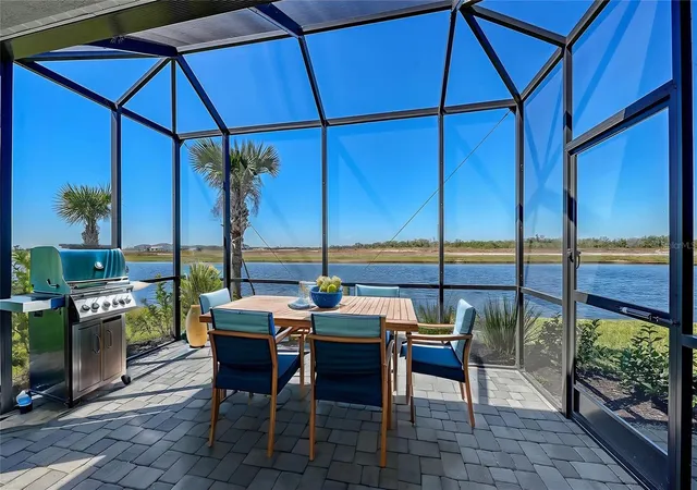 2nd image of 2118 Sylvester Palm Ln, Bradenton, FL 34212 | MLS# TB8481010