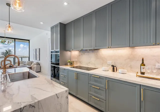 Photo 4 of Condo for sale at 3015 S Ysabella Ave #2003, Tampa, FL 33629 | MLS# TB8481031 | Listing updated on 2026-10-06
