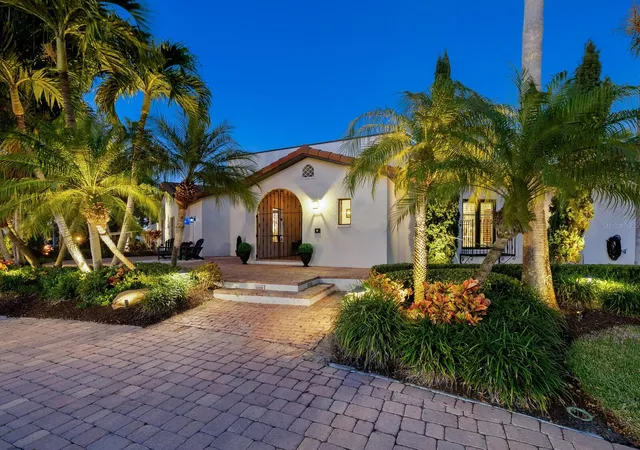 5th image of 319 Bird Key Dr, Sarasota, FL 34236 | MLS# A4684204