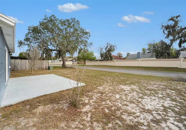 Photo 2 of Single family home for sale at 3339 Queens Cvs Loop, Winter Haven, FL 33880 | MLS# O6386232 | Listing updated on 2026-08-21