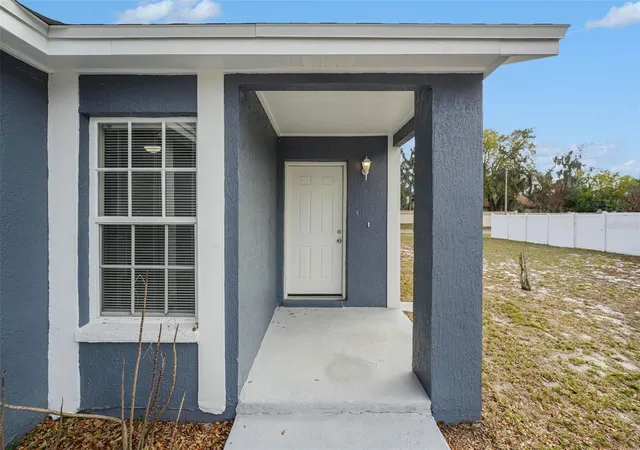 Photo 3 of Single family home for sale at 3339 Queens Cvs Loop, Winter Haven, FL 33880 | MLS# O6386232 | Listing updated on 2026-08-21