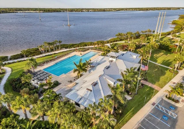 4th image of 904 Riverscape St, Bradenton, FL 34208 | MLS# A4684220