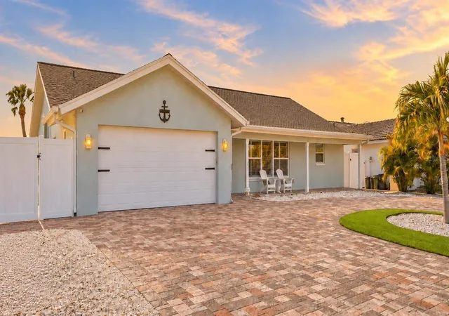 Photo 2 of Single family home for sale at 6420 3rd Palm Point, Saint Petersburg, FL 33706 | MLS# TB8481219 | Listing updated on 2026-10-05