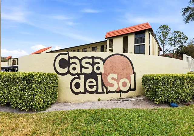 2nd image of 2420 Winding Crk Blvd #105, Clearwater, FL 33761 | MLS# TB8481233