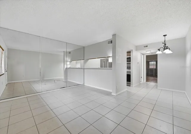 4th image of 2420 Winding Crk Blvd #105, Clearwater, FL 33761 | MLS# TB8481233