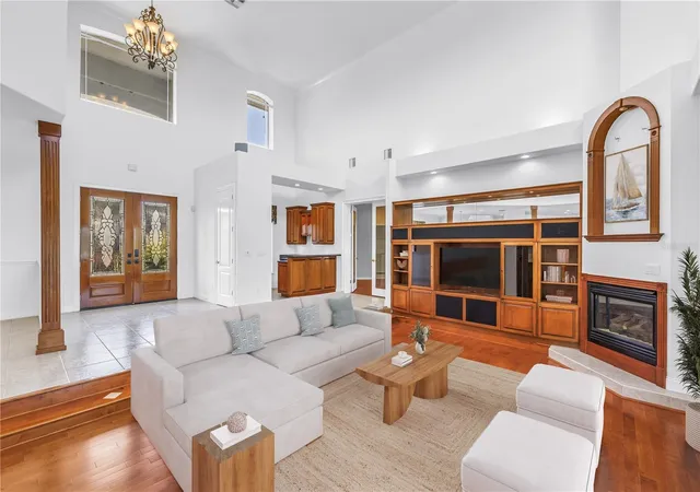 Photo 3 of Single family home for sale at 14365 Eagle Pointe Dr, Clearwater, FL 33762 | MLS# TB8481291 | Listing updated on 2026-09-05