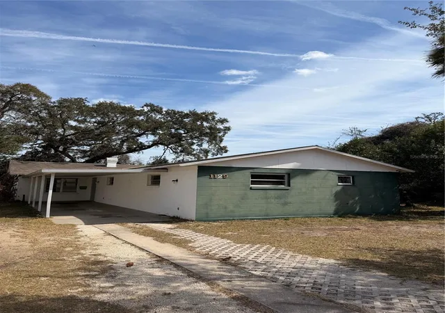 Homes for sale in Daytona Beach, FL | 1129 Holly Ave, Daytona Beach, FL 32117 | MLS# O6386401