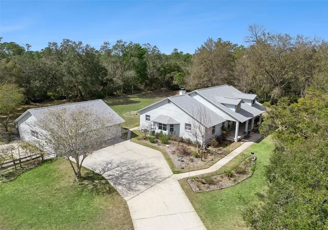 3rd image of 41731 Dahlia St, Eustis, FL 32736 | MLS# O6386421
