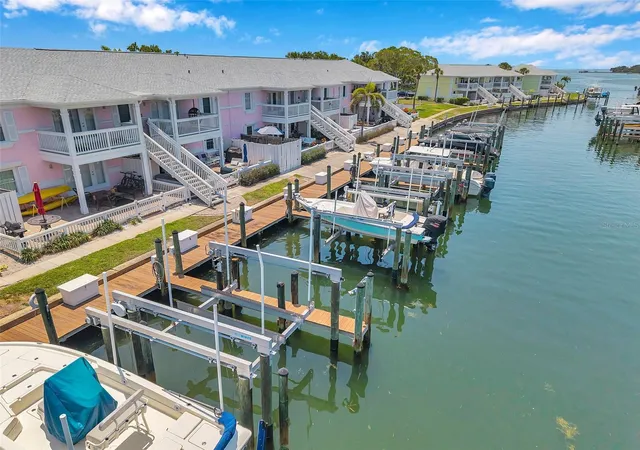 Photo 3 of Land for sale at 0 Coquina Key Dr SE #114SS, Saint Petersburg, FL 33705 | MLS# TB8481317 | Listing updated on 2026-09-29