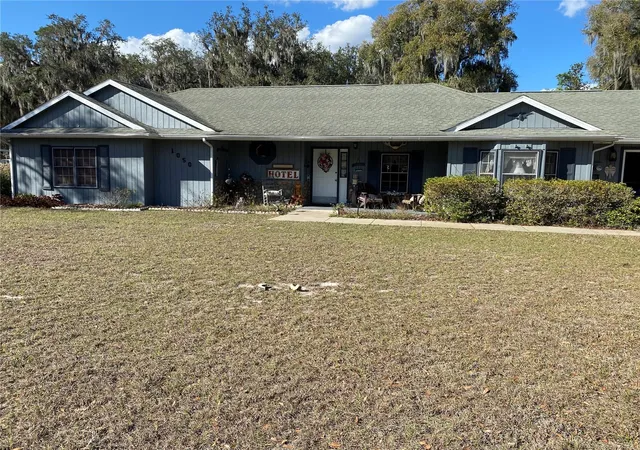 Homes for sale in Lake Panasoffkee, FL | 1050 Cr 482d, Lake Panasoffkee, FL 33538 | MLS# G5108879
