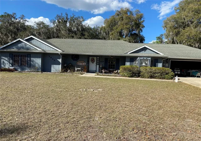 Homes for sale in Lake Panasoffkee, FL | 1050 Cr 482d, Lake Panasoffkee, FL 33538 | MLS# G5108879