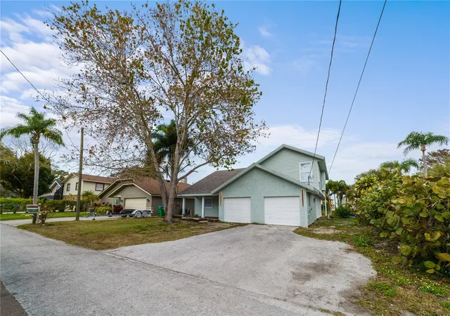 3rd image of 3149 N Canal Dr, Palm Harbor, FL 34684 | MLS# TB8481430