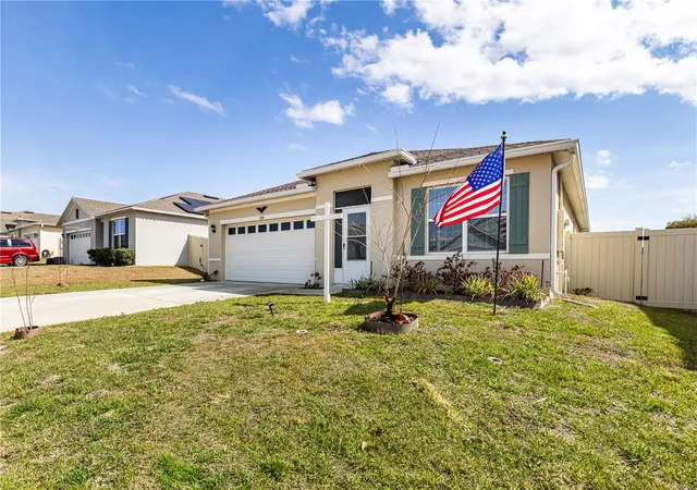 Homes for sale in Tavares, FL | 1768 Henin Cir, Tavares, FL 32778 | MLS# G5108901